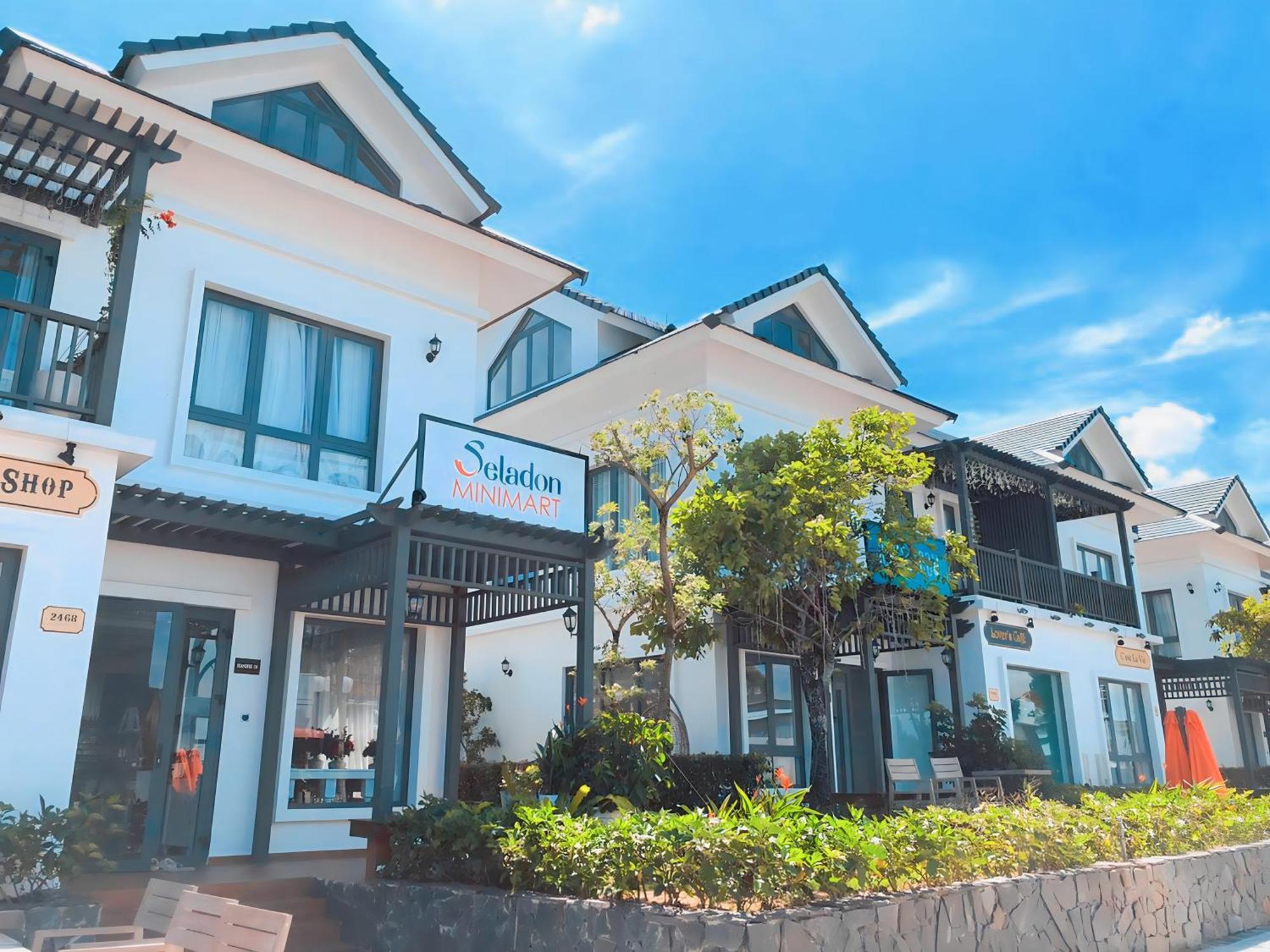 Sunset Sanato Resort & Villas Phu Quoc Exterior photo