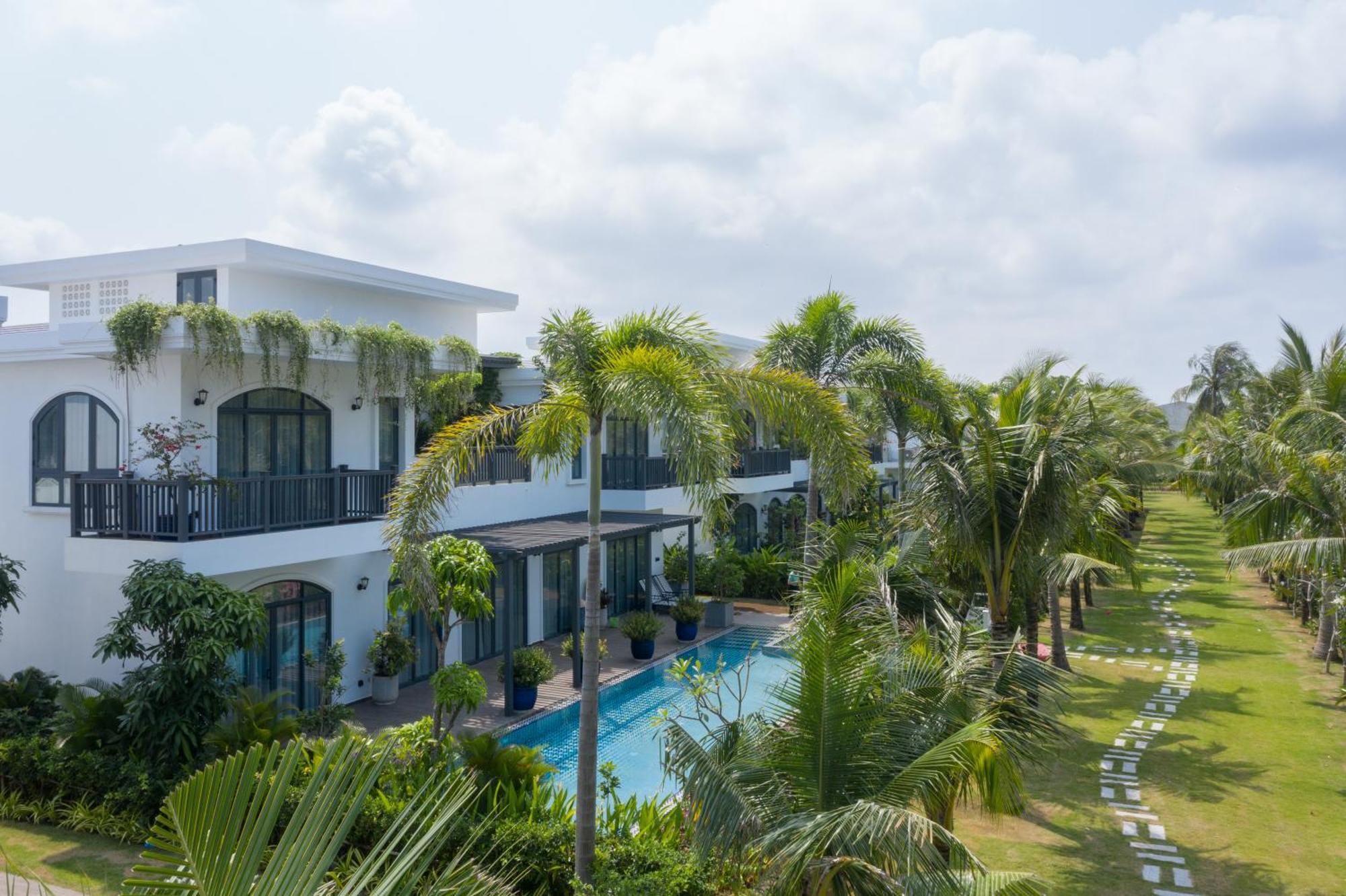Sunset Sanato Resort & Villas Phu Quoc Exterior photo